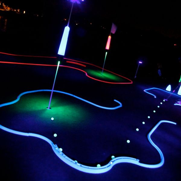 Glow Golf Course 